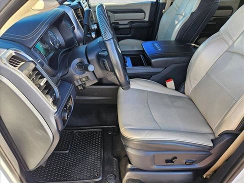 Used 2019 RAM 3500 Limited w/ Max Tow Package image 11