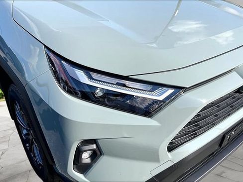 Used 2022 Toyota RAV4 XLE Premium AWD/4WD image 27