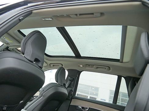 New 2026 Volvo XC90 B6 Plus w/ Protection Package Premier image 23