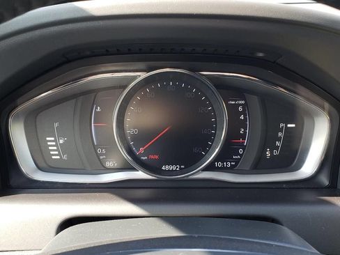 Used 2016 Volvo XC60 T6 w/ Proximity Package AWD/4WD image 23