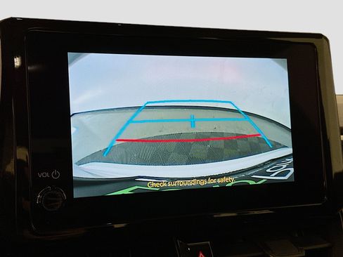 Used 2025 Toyota Corolla LE image 23