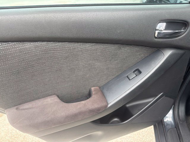 Used 2011 Nissan Altima 2.5 S FWD image 19