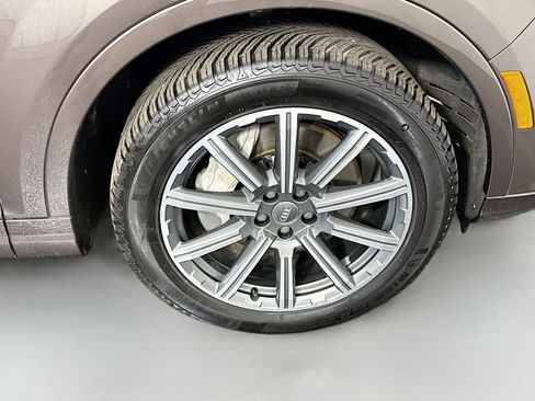 Used 2017 Audi Q7 3.0T Prestige w/ Prestige Package image 32