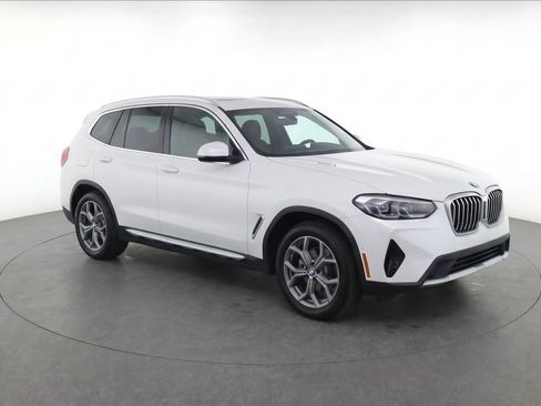 Used 2023 BMW X3 xDrive30i AWD/4WD image 2