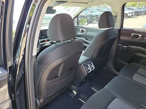 New 2026 Kia Sorento LX FWD image 16
