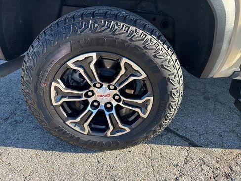 Certified 2024 GMC Canyon AT4 w/ Technology Package image 10