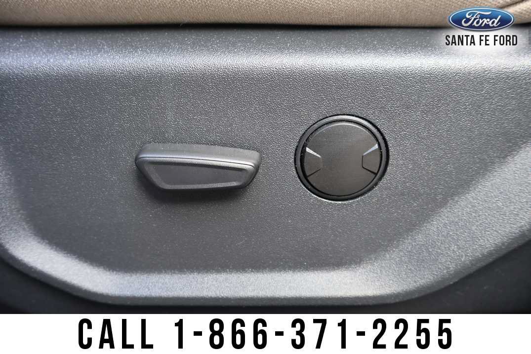 Used 2024 Ford Expedition XLT RWD image 14