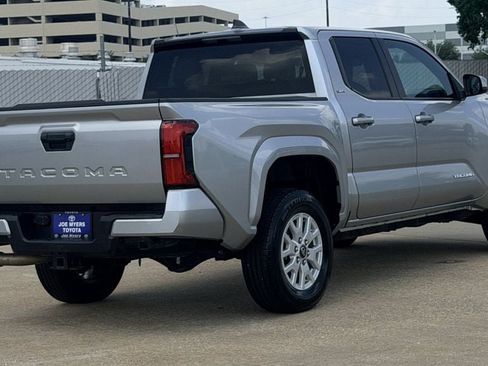 Used 2024 Toyota Tacoma SR5 AWD/4WD image 7
