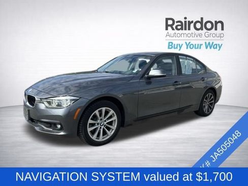 Used 2018 BMW 320i xDrive Sedan AWD/4WD image 3