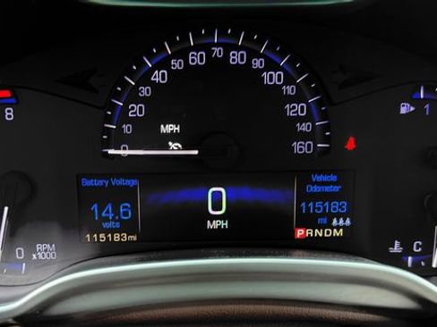 Used 2015 Cadillac SRX Luxury w/ Driver Awareness Package FWD image 17