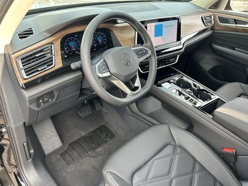 New 2026 Volkswagen Atlas SE FWD image 14