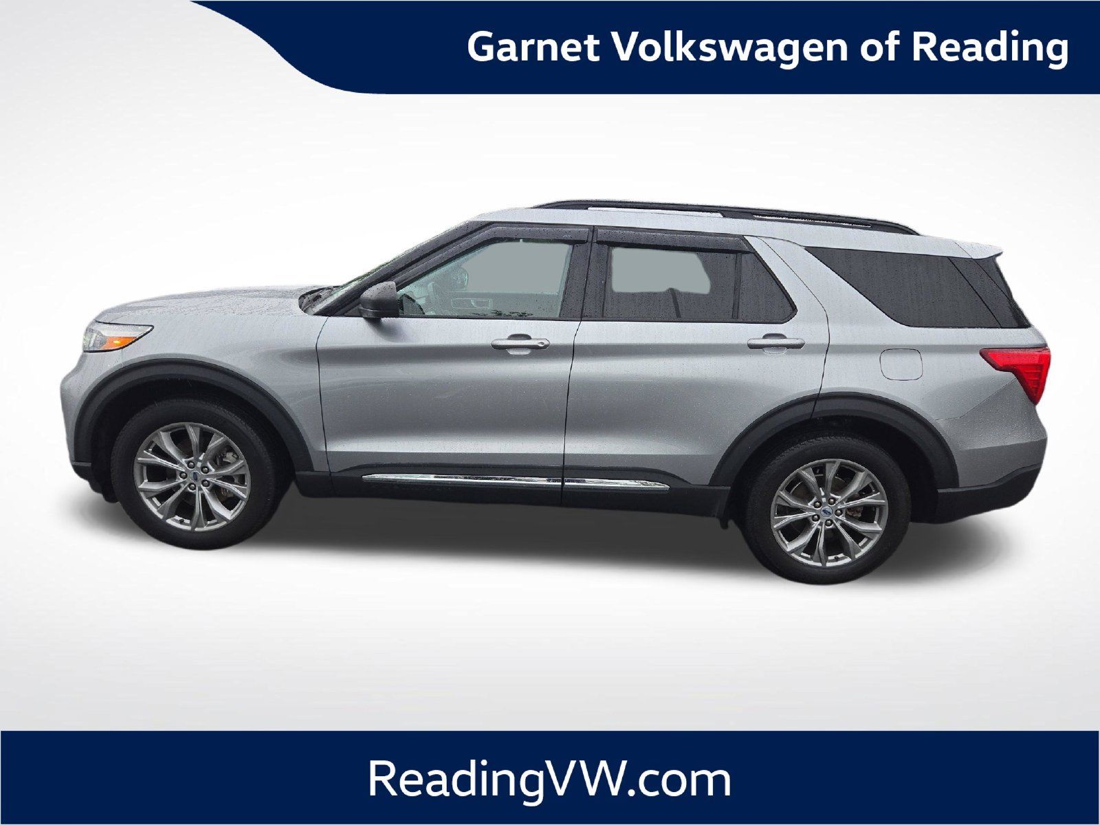 Used 2023 Ford Explorer XLT w/ Equipment Group 202A AWD/4WD image 2