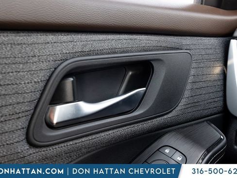 Used 2023 Nissan Rogue SV AWD/4WD image 12