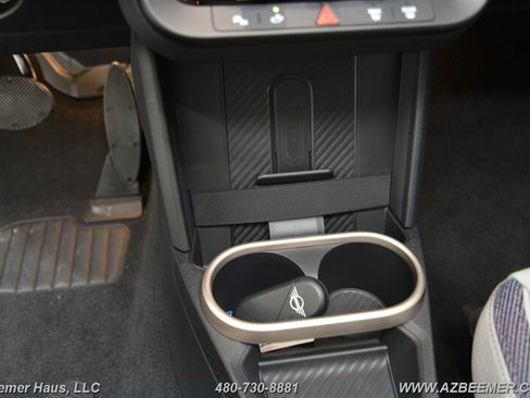 Used 2026 MINI Cooper 2-Door Hardtop FWD image 31