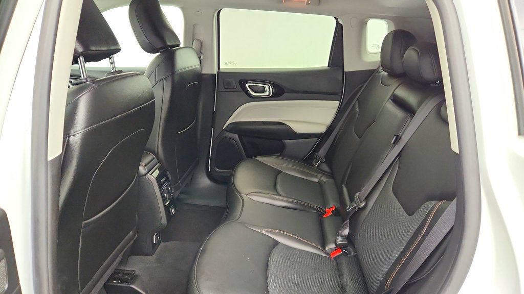 Used 2022 Jeep Compass Limited w/ Sun and Sound Group AWD/4WD image 22