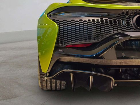 New 2026 McLaren Artura image 32