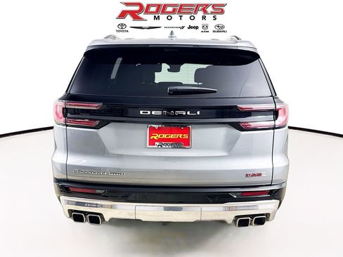 Used 2025 GMC Acadia Denali image 7