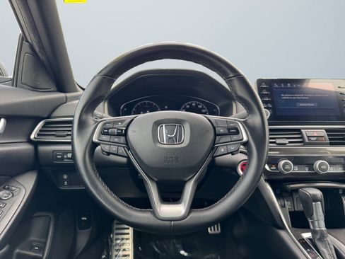Used 2022 Honda Accord Sport image 11