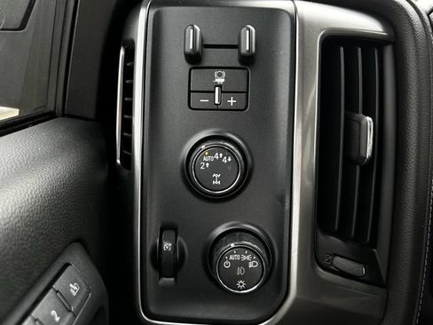 Used 2018 Chevrolet Silverado 1500 LTZ Z71 w/ LTZ Plus Package AWD/4WD image 24