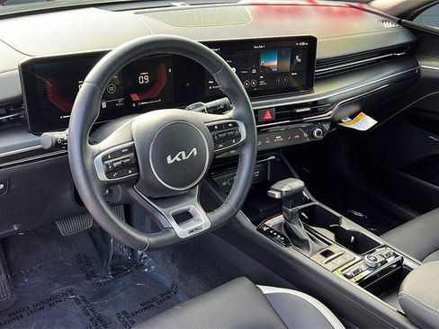 Used 2025 Kia K5 GT-Line w/ GT-Line Premium Package image 9