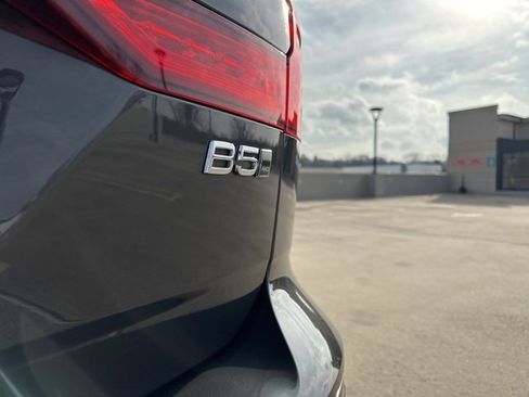 Certified 2025 Volvo V60 B5 Cross Country Plus image 36