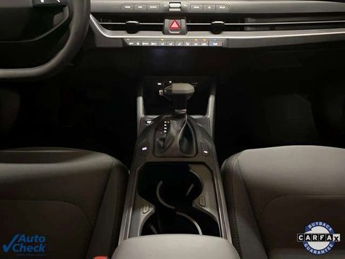 Used 2025 Kia K4 LX image 12