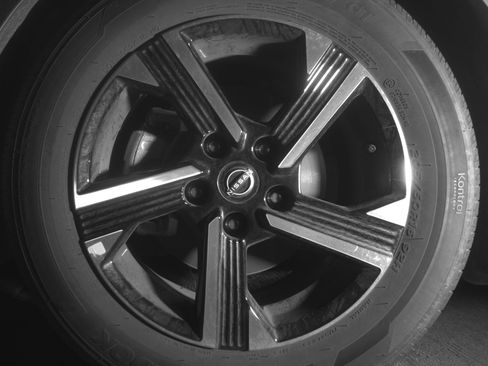 Used 2025 Nissan Sentra SV FWD image 12