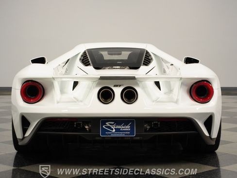 Used 2017 Ford GT image 10