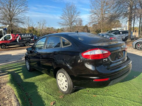Used 2018 Ford Fiesta S FWD image 5