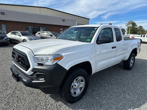 Used 2021 Toyota Tacoma SR image 2