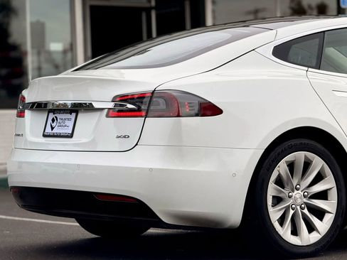 Used 2017 Tesla Model S 90D image 8