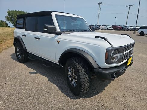 Used 2023 Ford Bronco Badlands AWD/4WD image 7