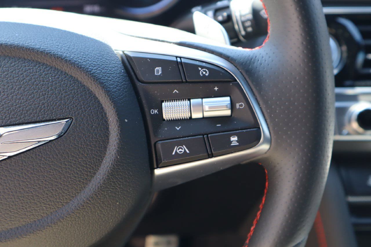 Used 2023 Genesis G70 2.0T w/ Sport Prestige Package RWD image 13