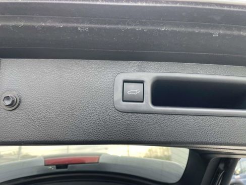 Used 2021 Toyota Highlander XLE image 50