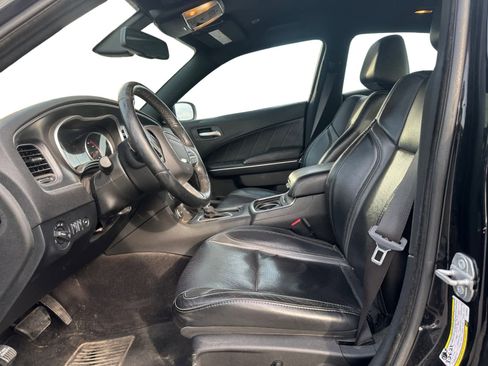 Used 2018 Dodge Charger GT image 9