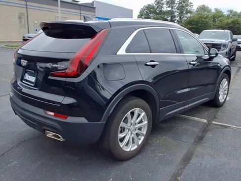 Certified 2023 Cadillac XT4 Luxury w/ Cold Weather Package AWD/4WD image 8