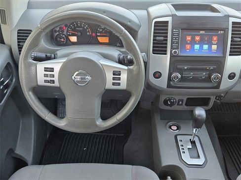 Used 2021 Nissan Frontier S image 25