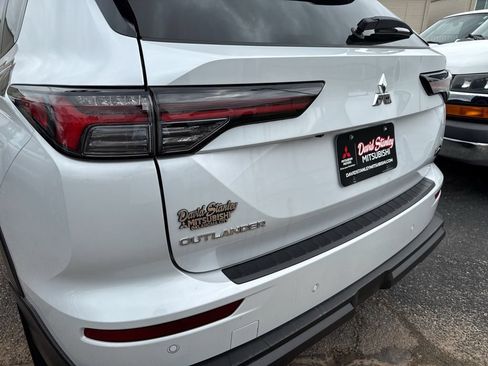 New 2026 Mitsubishi Outlander AWD image 46