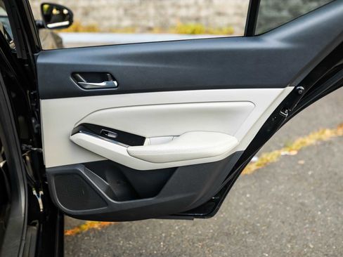 Used 2022 Nissan Altima 2.5 Platinum image 16