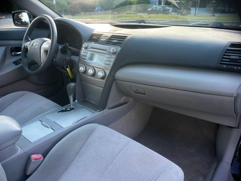 Used 2011 Toyota Camry LE w/ LE Extra-Value Pkg FWD image 15