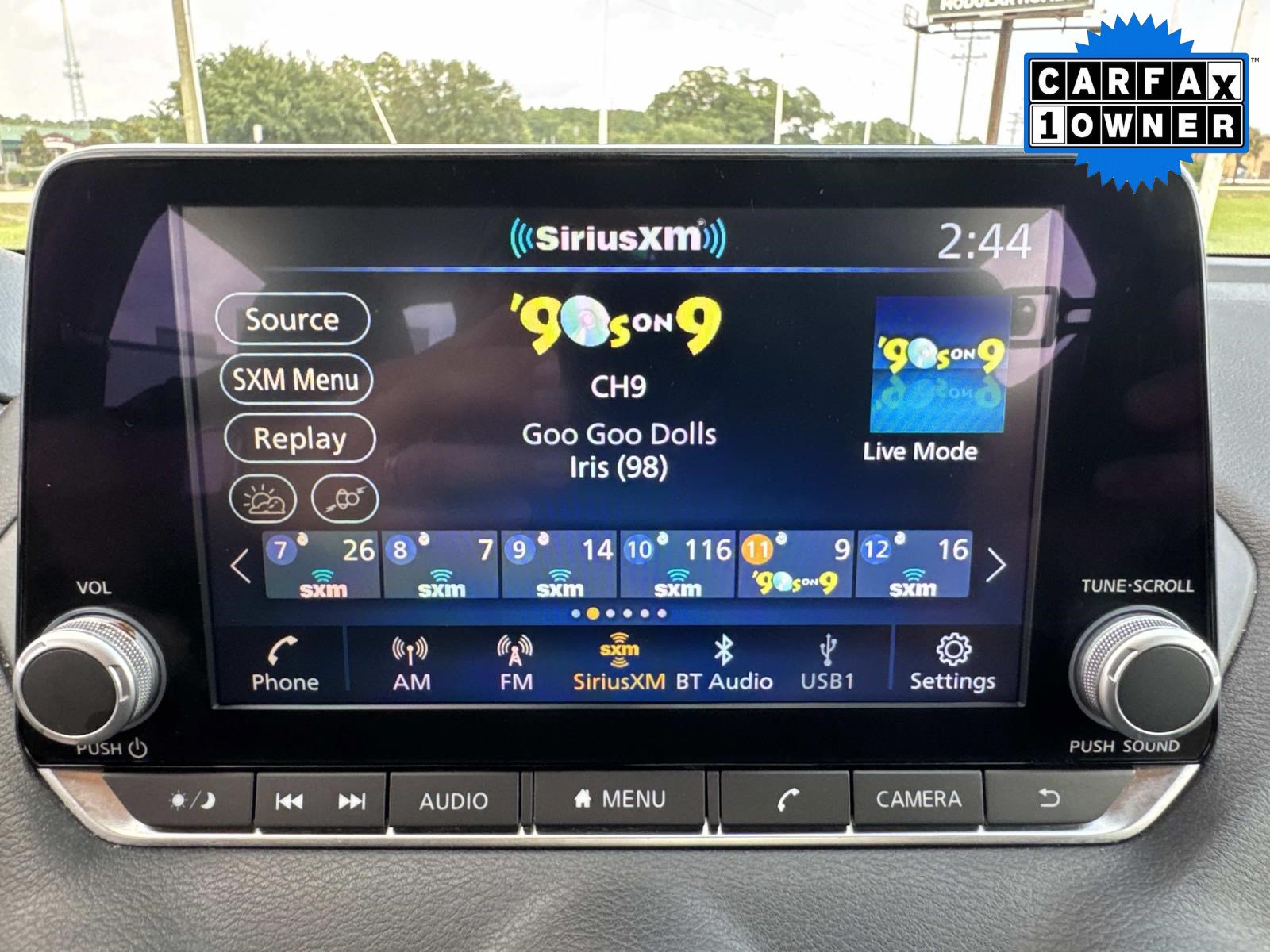 Used 2025 Nissan Sentra SV FWD image 25
