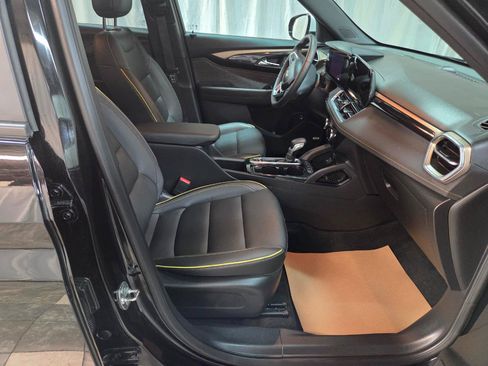 Used 2025 Chevrolet TrailBlazer ACTIV w/ Convenience Package FWD image 13