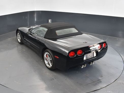 Used 2000 Chevrolet Corvette Base w/ Performance Handling Pkg image 30