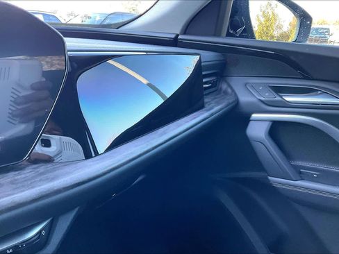 Certified 2025 Audi Q5 Premium w/ Convenience Package image 31