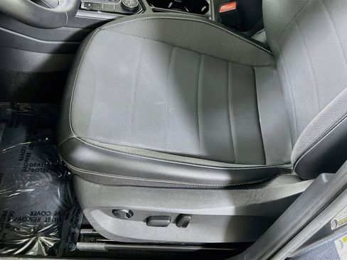 Used 2023 Volkswagen Taos SE AWD/4WD image 18