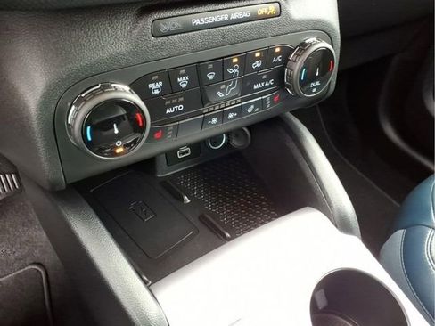 Used 2023 Ford Bronco Sport Outer Banks w/ Tech Package AWD/4WD image 31