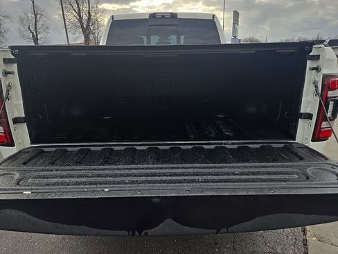 Used 2022 RAM 2500 Laramie w/ Night Edition image 25