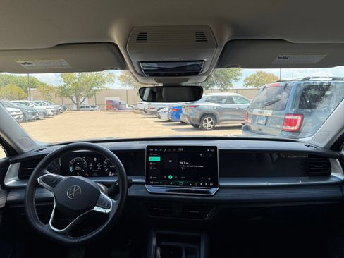 Used 2026 Volkswagen Tiguan SE AWD/4WD image 35