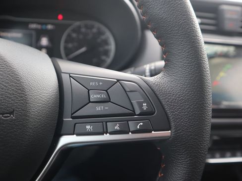 New 2025 Nissan Versa SR w/ Trunk Package image 21