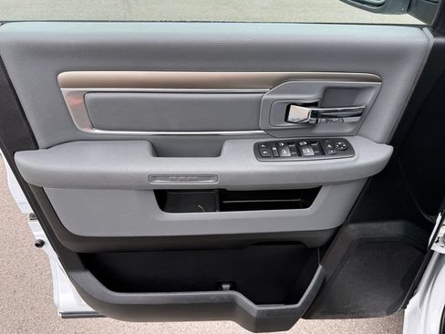 Used 2018 RAM 1500 Big Horn AWD/4WD image 29